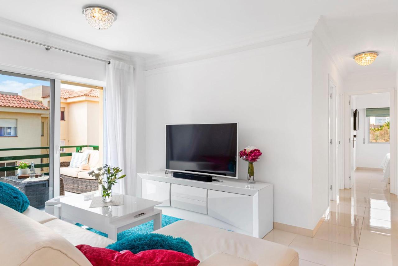 Cristismart Hi-end Services Media Streaming * Los Cristianos (Tenerife)